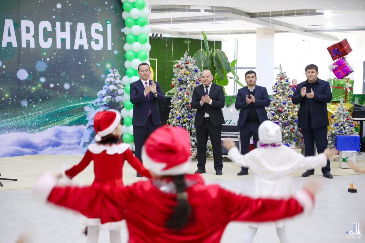 Surxondaryolik bolajonlarga "Prezident sovg‘asi" topshirildi