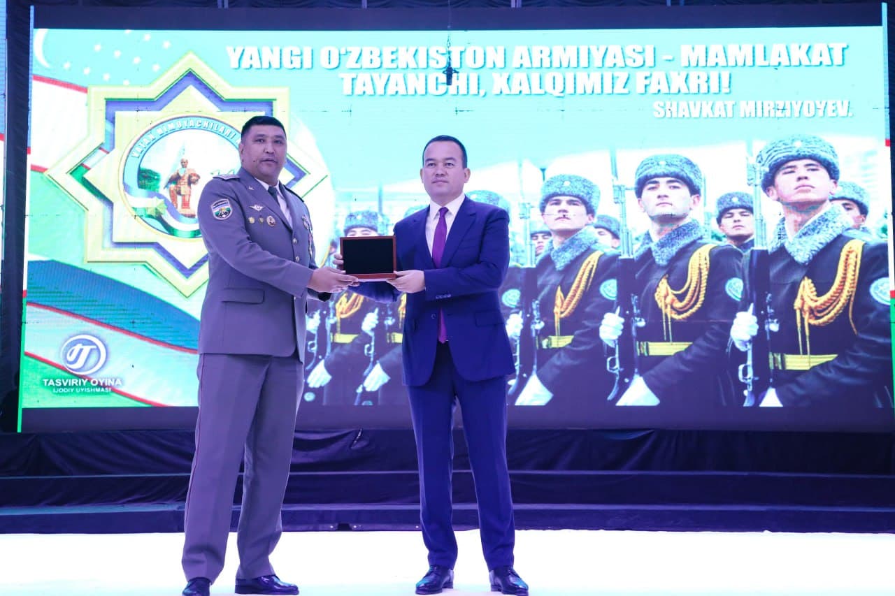 Surxondaryoda Vatan himoyachilari kuni va Qurolli Kuchlarimizning 34 yilligi tantanali nishonlandi