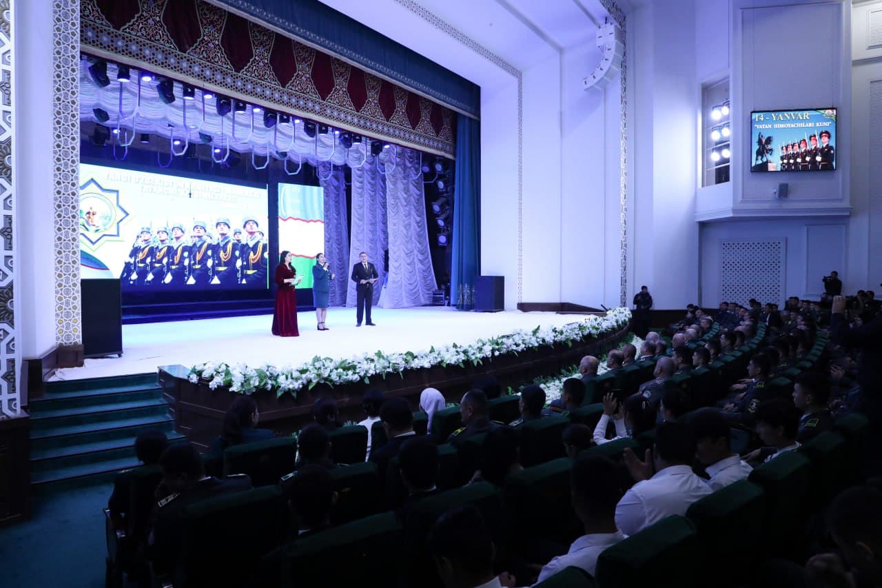 Surxondaryoda Vatan himoyachilari kuni va Qurolli Kuchlarimizning 34 yilligi tantanali nishonlandi