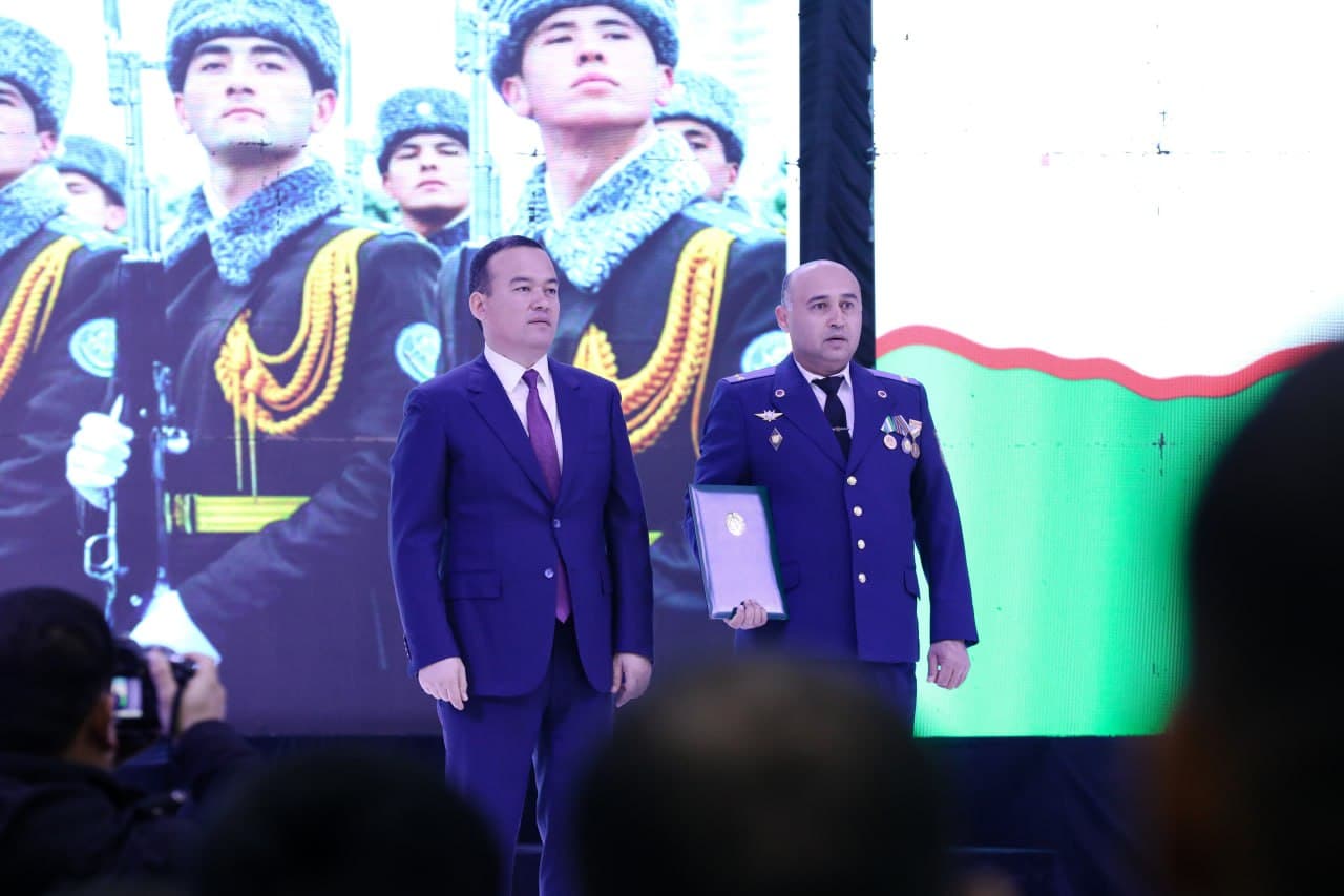 Surxondaryoda Vatan himoyachilari kuni va Qurolli Kuchlarimizning 34 yilligi tantanali nishonlandi