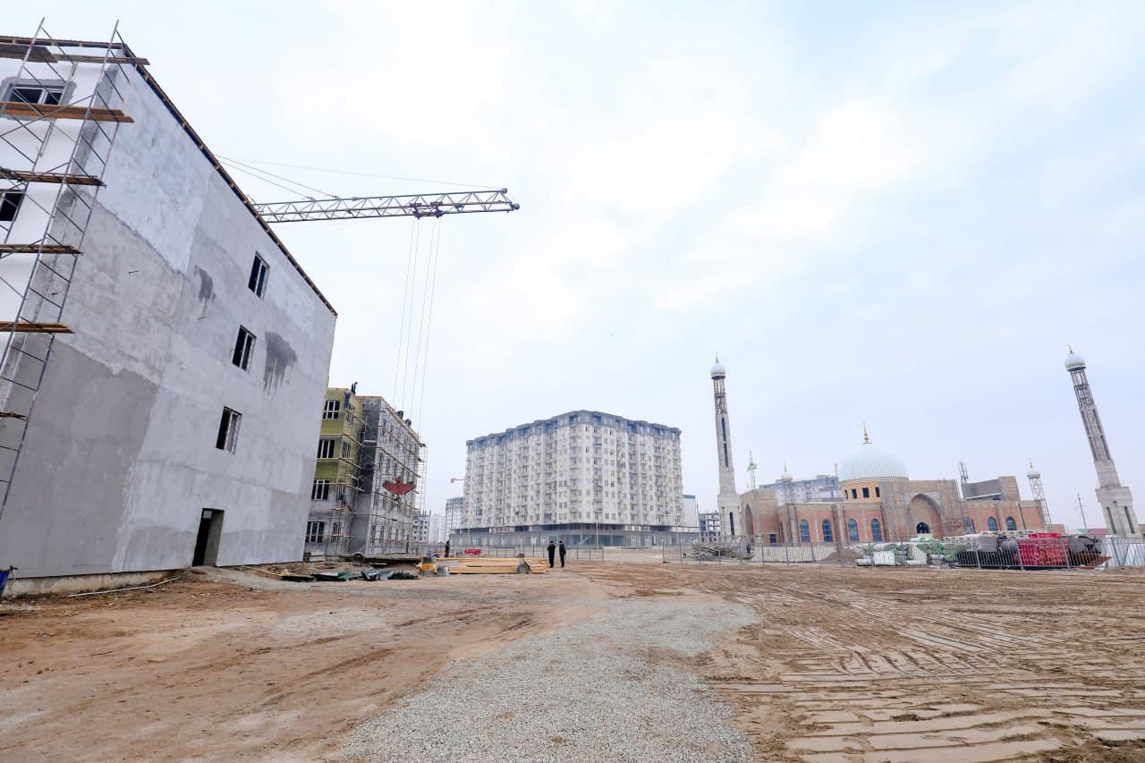 Investitsiya dasturi doirasida ixtisoslashtirilgan maktab qurilishi ijrosi o‘rganildi