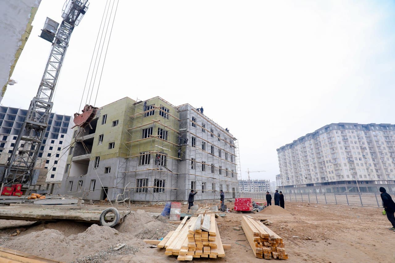 Investitsiya dasturi doirasida ixtisoslashtirilgan maktab qurilishi ijrosi o‘rganildi