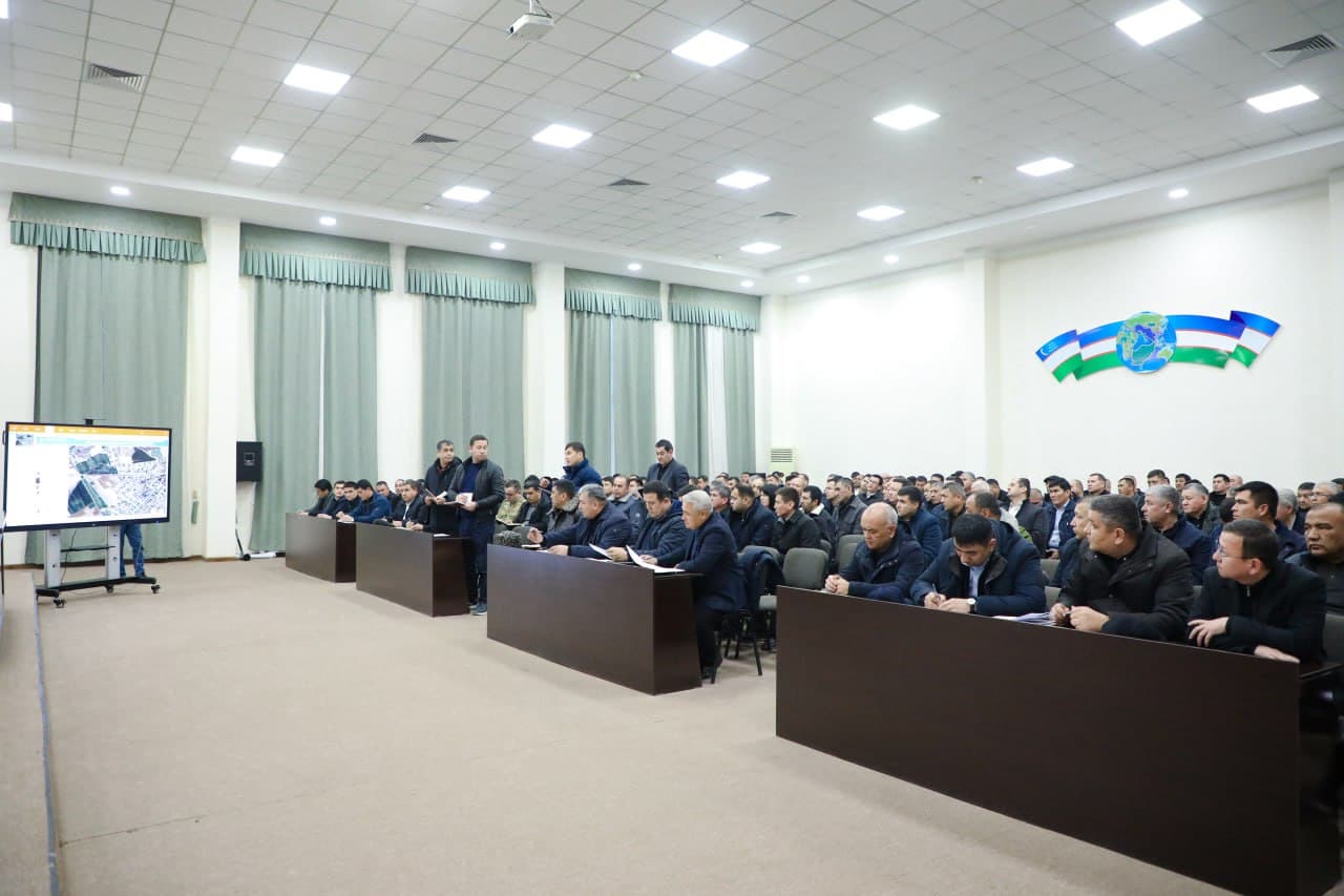 Термиз туманида "Тараққиёт ва етакчилик маскани" дастури ижроси ўрганилди