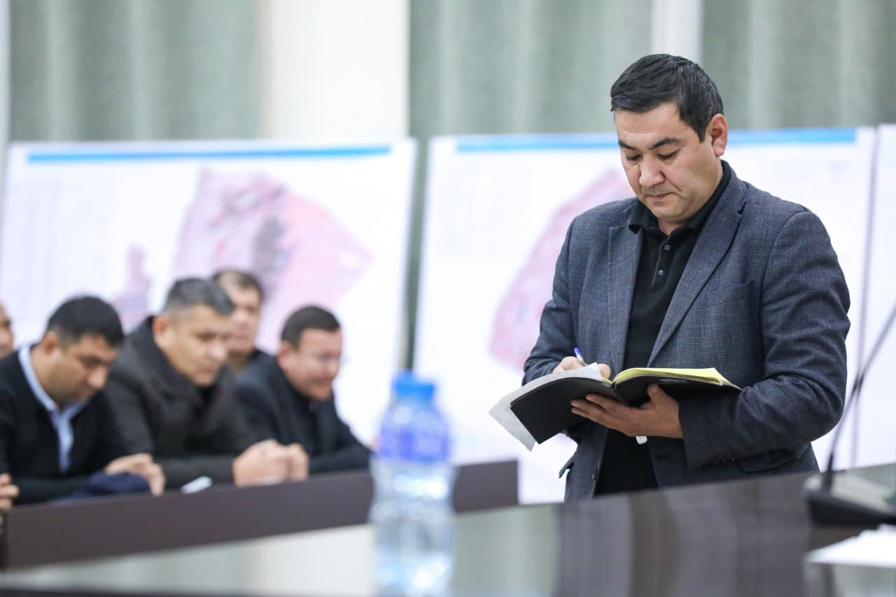 Термиз туманида "Тараққиёт ва етакчилик маскани" дастури ижроси ўрганилди