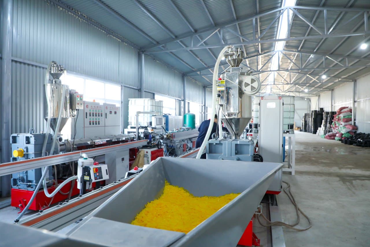 Сурхондарёда қарийб 15 минг гектар майдонда замонавий сув тежовчи технологиялар жорий этилмоқда