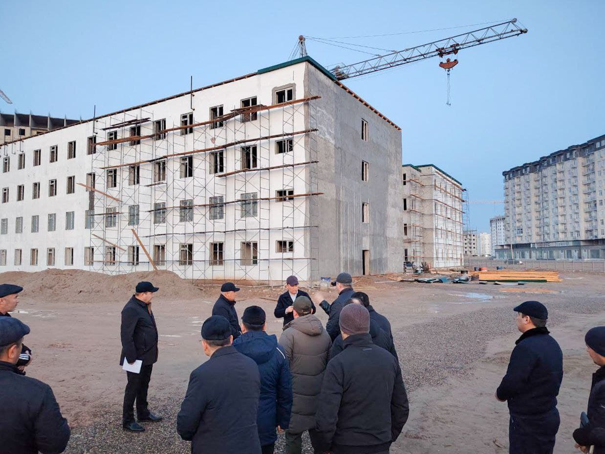 Инвестиция дастури доирасида ихтисослаштирилган мактаб-интернат қурилиши ижроси ўрганилди