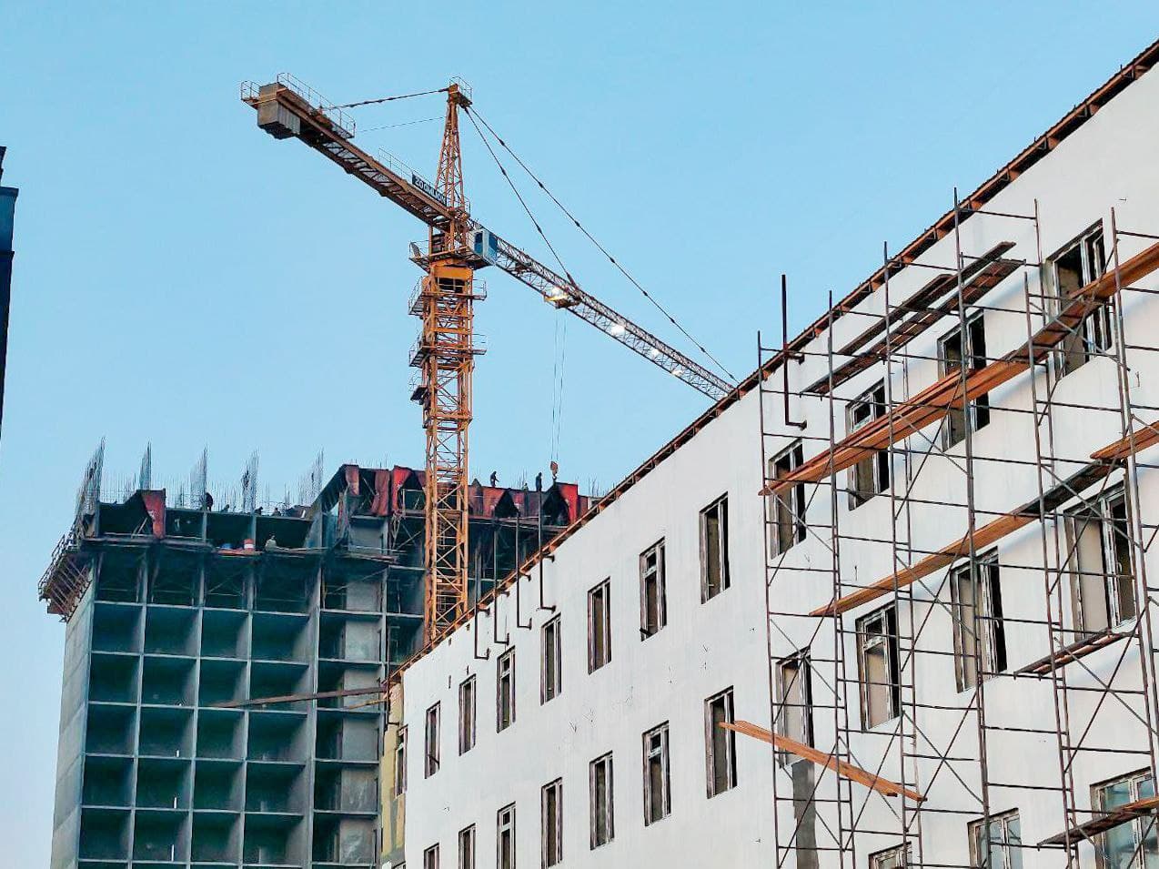 Инвестиция дастури доирасида ихтисослаштирилган мактаб-интернат қурилиши ижроси ўрганилди