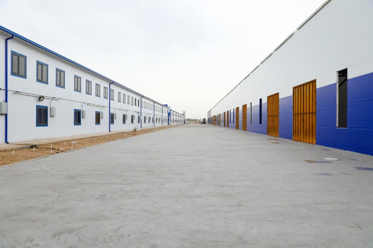 Термиз туманидаги "Техно Парк" ва ёшлар саноат зонасида амалга оширилаётган лойиҳалар ижроси ўрганилди