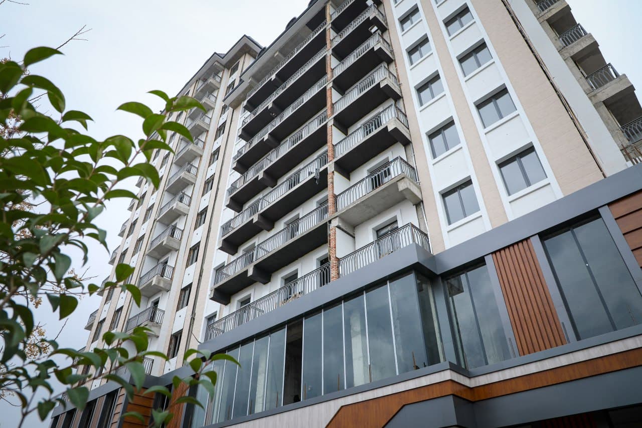 Termiz shahrida turar joy majmualari qurilishi o‘rganildi