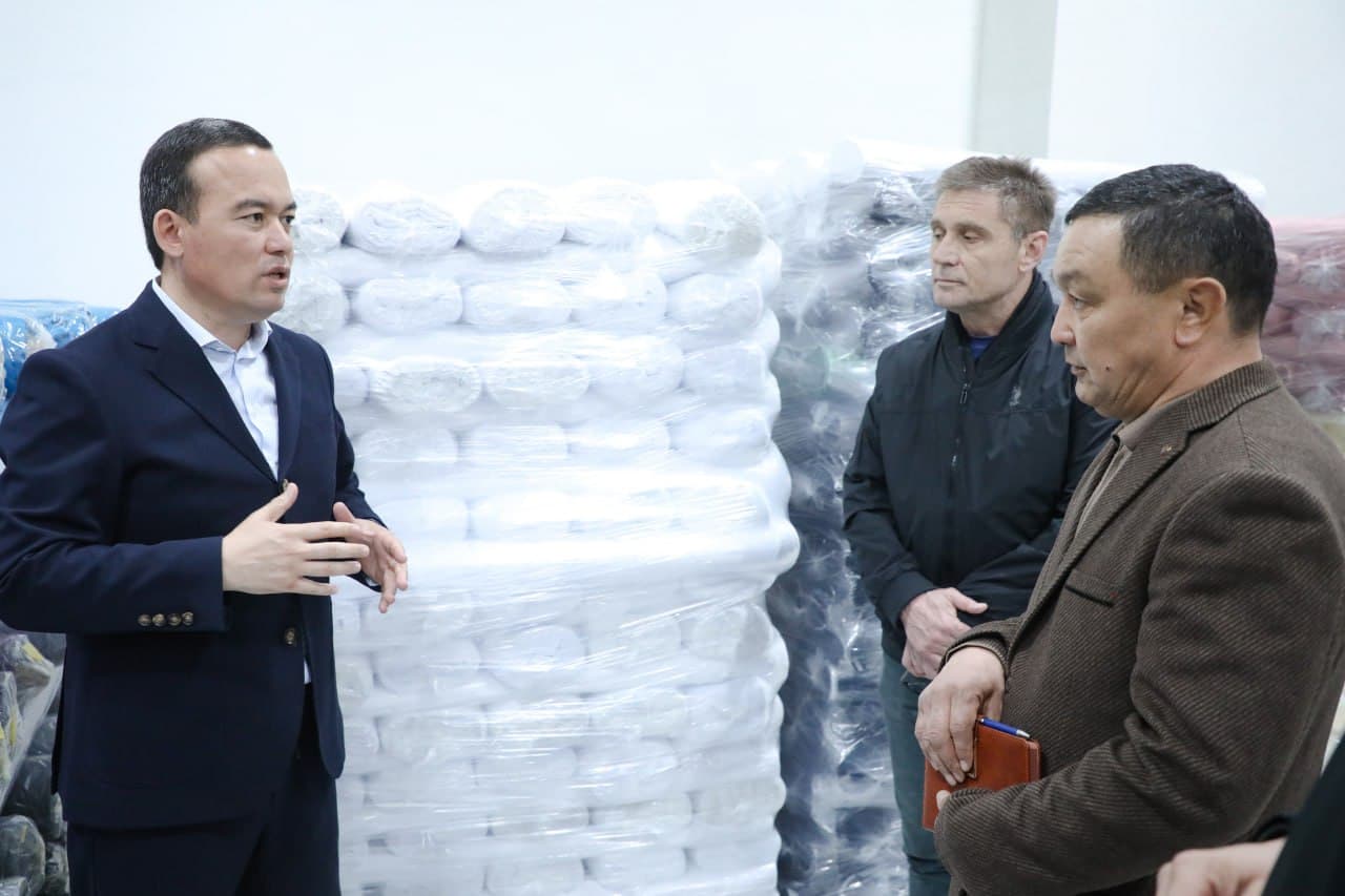 Qumqo‘rg‘onda sanoat salohiyati va uy-joy qurilishi o‘rganildi