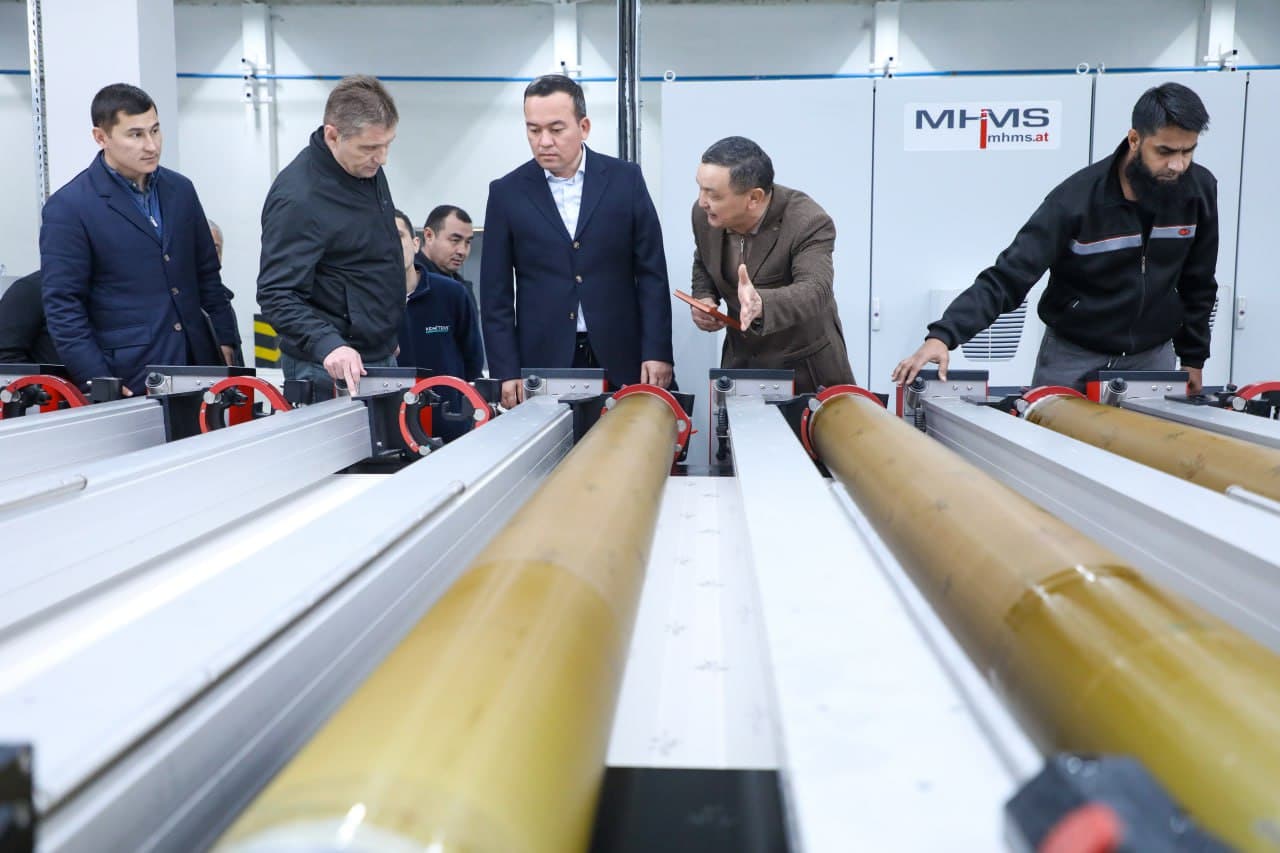 Qumqo‘rg‘onda sanoat salohiyati va uy-joy qurilishi o‘rganildi