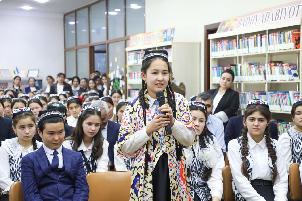 "Yosh kitobxon" tanlovi g‘oliblari taqdirlandi, hududlarga "Kitoblar karvoni" yo‘l oldi