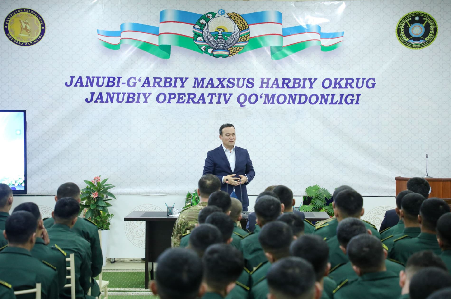 Harbiy xizmatni muvaffaqiyatli yakunlayotgan yoshlar bilan ochiq muloqot o‘tkazildi