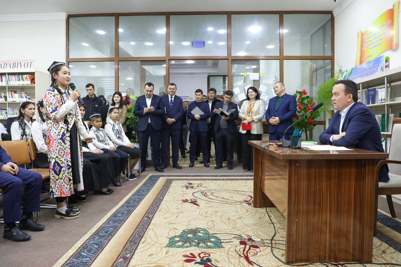 "Yosh kitobxon" tanlovi g‘oliblari taqdirlandi, hududlarga "Kitoblar karvoni" yo‘l oldi