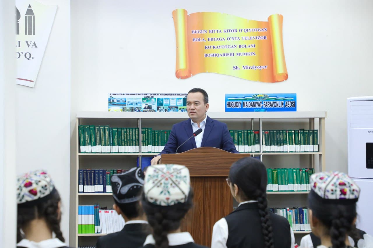 "Yosh kitobxon" tanlovi g‘oliblari taqdirlandi, hududlarga "Kitoblar karvoni" yo‘l oldi