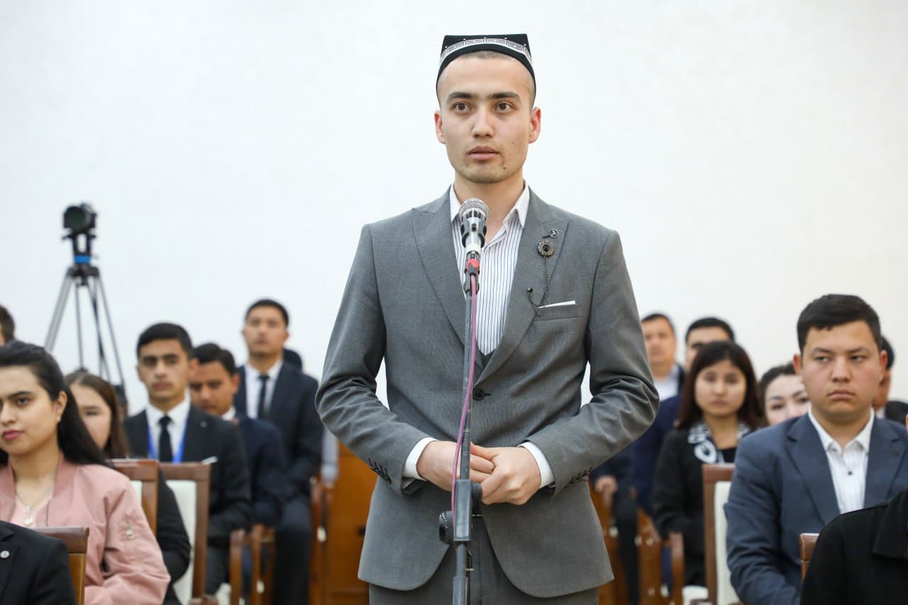 Talaba-yoshlar bilan uchrashuv: Talabalar uchun Surxondaryo viloyati hokimi stipendiyasi qayta joriy etiladi