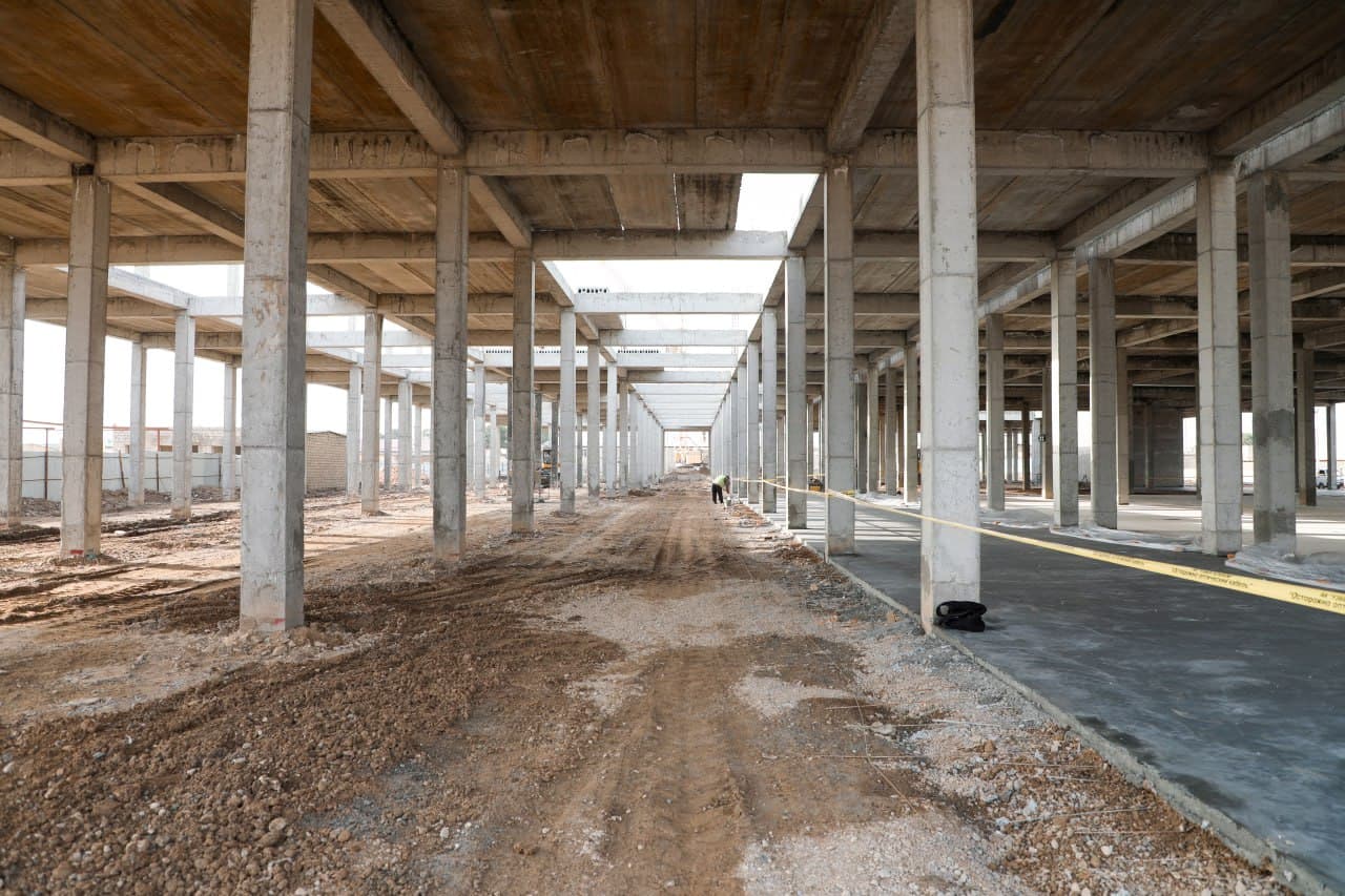 Qurilish sohasidagi loyihalar ijrosi o‘rganildi