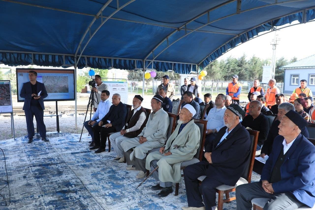 Президент топшириғи ижроси: “Қумқўрғон – Қудуқли” темир йўл участкасини электрлаштириш ишлари бошланди