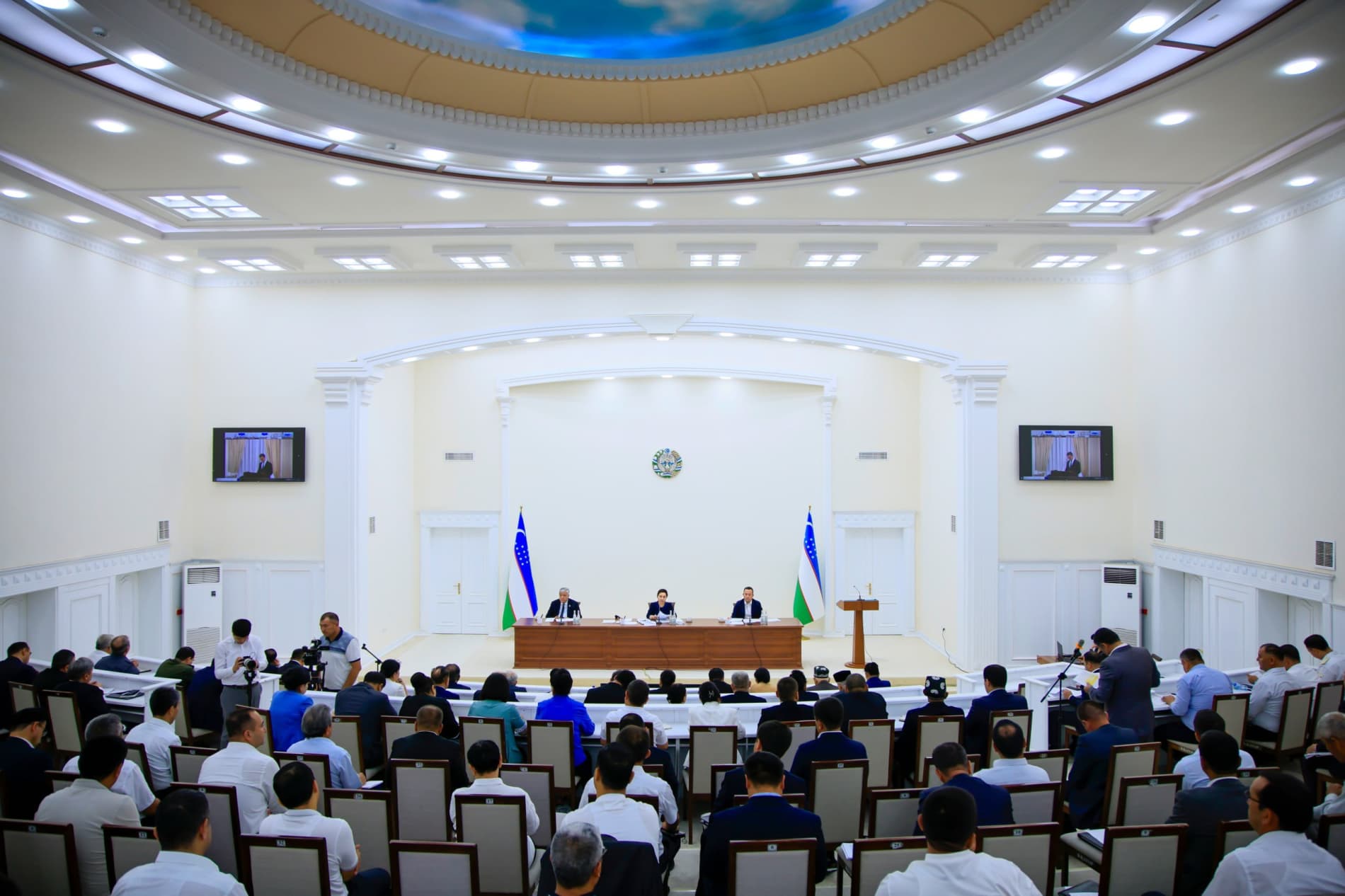 Surxondaryo viloyati hududlarini ijtimoiy-iqtisodiy rivojlantirish dasturlari ijrosi muhokama qilindi