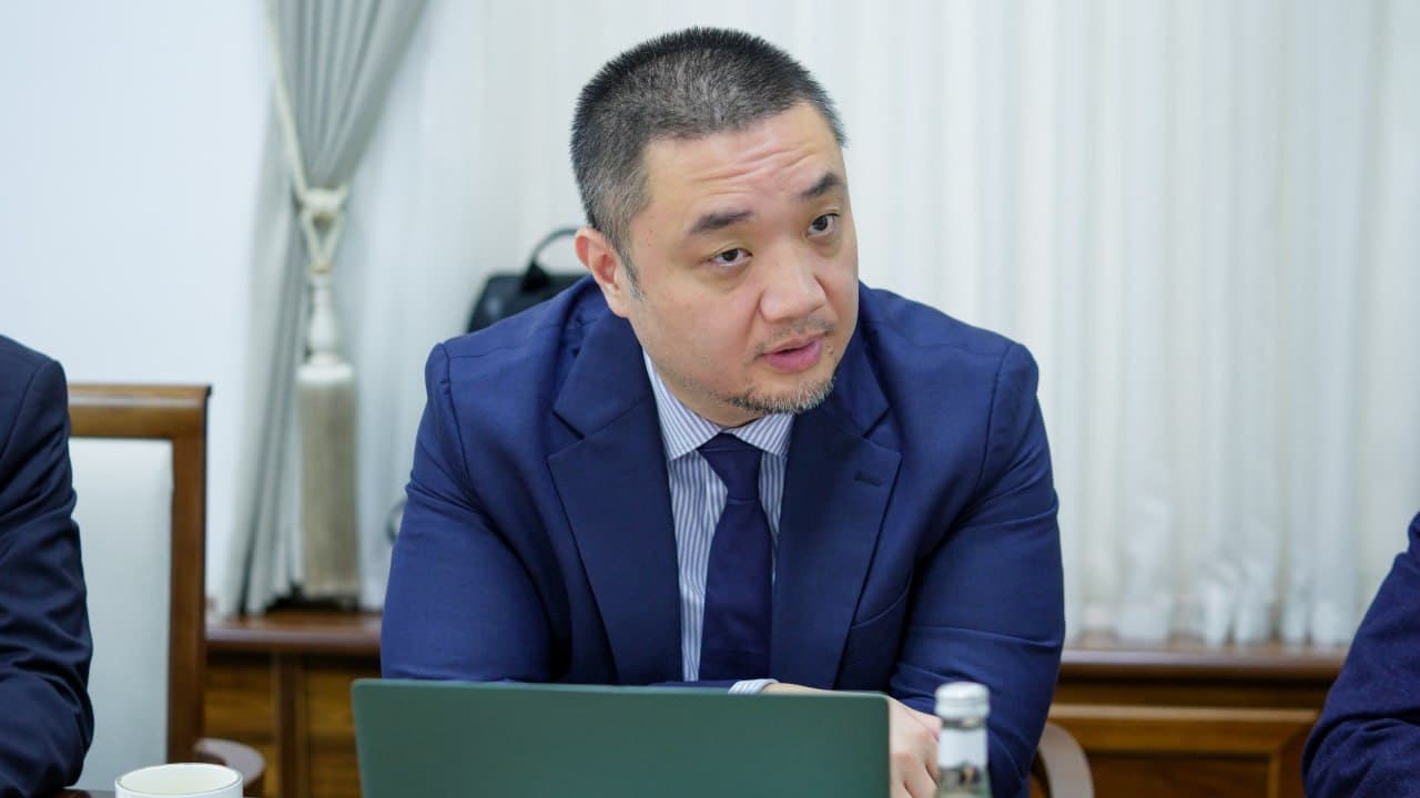 Xitoy kompaniyasi bilan suyultirilgan gaz ishlab chiqarish loyihasi muhokama qilindi