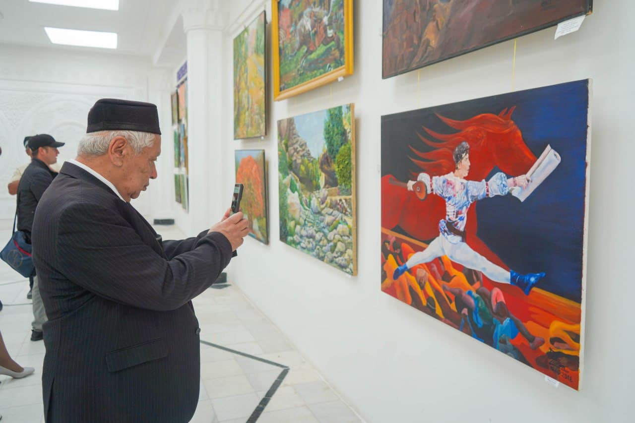 “O‘zbekiston qadriyatlar maskani” mavzusida rasmlar ko‘rgazmasi bo‘lib o‘tdi