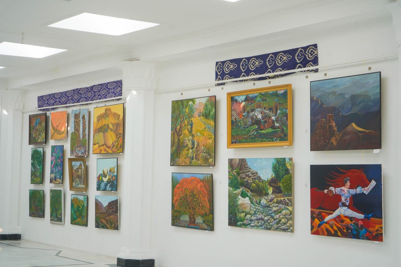 “O‘zbekiston qadriyatlar maskani” mavzusida rasmlar ko‘rgazmasi bo‘lib o‘tdi