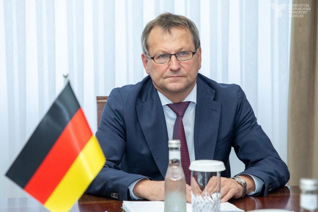 The Minister of Transport met with German Ambassador Manfred Huterer
