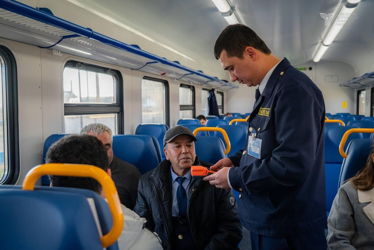 Toshkentdan Xo‘jakentga yangi elektropoyezd qatnovi yo‘lga qo‘yildi