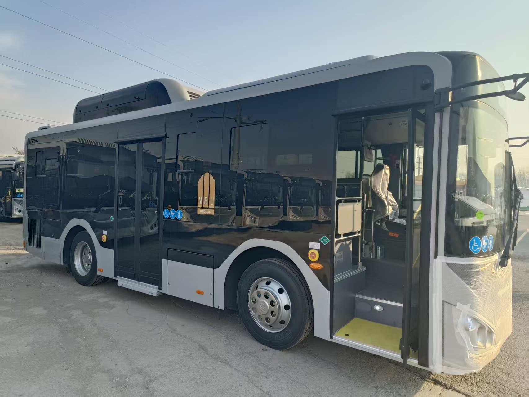 Jizzax shahri uchun 30 ta zamonaviy avtobus olib kelindi