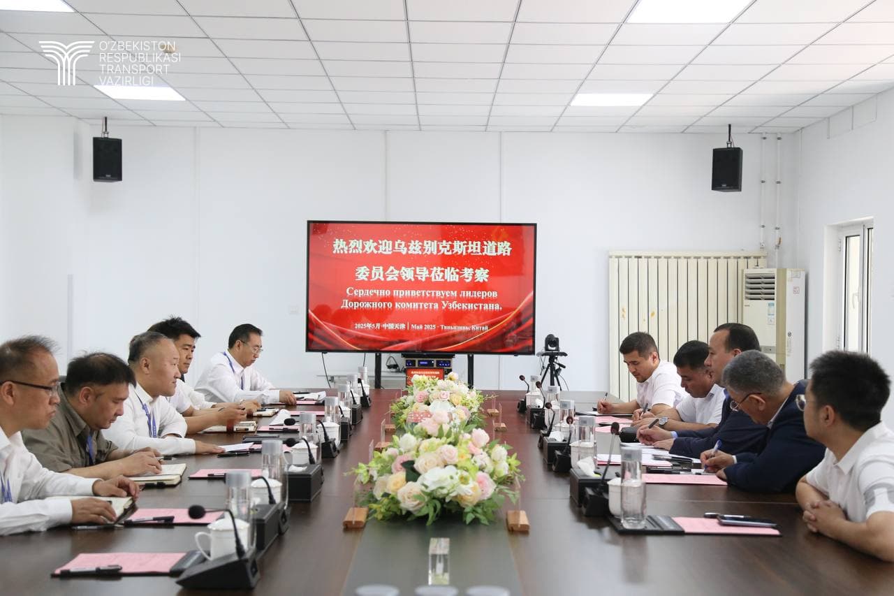 Хитой – Ўзбекистон : йўл соҳасидаги стандартларнинг ягона тизимини яратиш ва инновация йўналишини рақамлаштириш бўйича ҳамкорлик битимларини имзолади