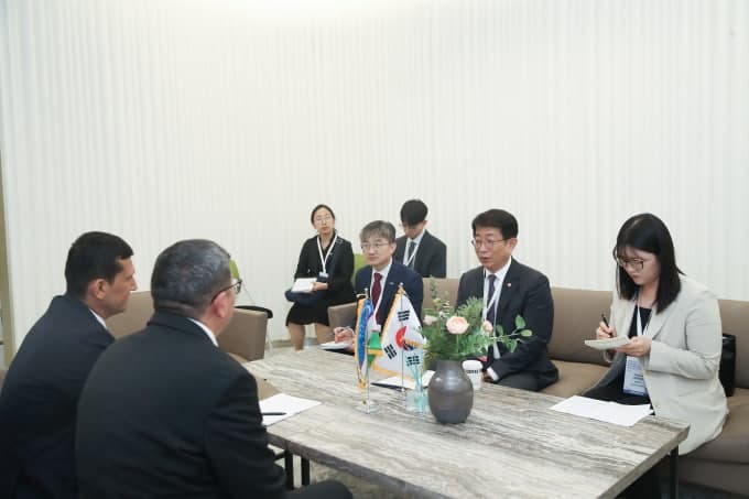 Расширяется сотрудничество с Южной Кореей в сфере транспорта и дорожного хозяйства