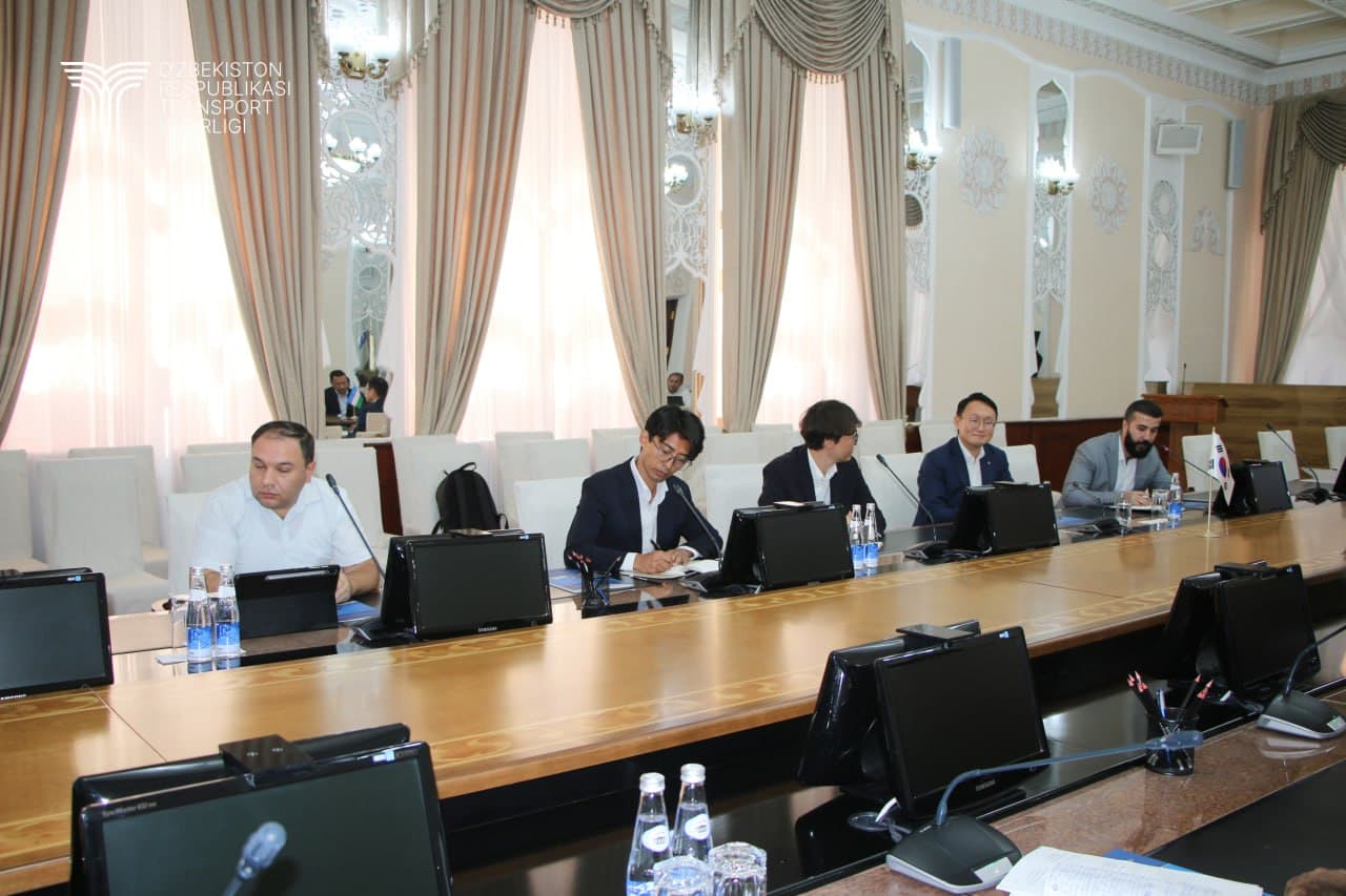"Toshkent – Samarqand" yo‘lovchi temir yo‘lini qurish loyihasi yuzasidan yig‘ilish o‘tkazildi