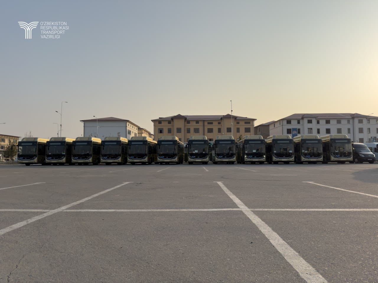 Гулистон шаҳри жамоат транспорти тўлиқ экологик тоза автобуслар билан янгиланди