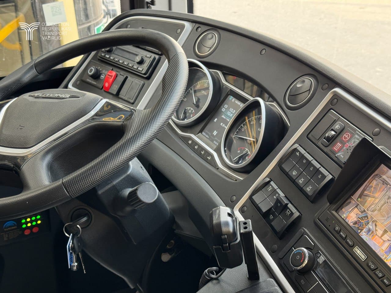 Гулистон шаҳри жамоат транспорти тўлиқ экологик тоза автобуслар билан янгиланди