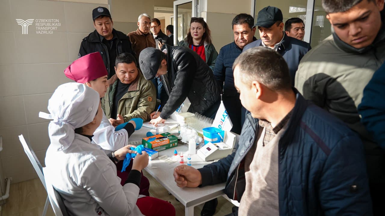 Команда Министерства транспорта приняла участие в благотворительной донорской акции