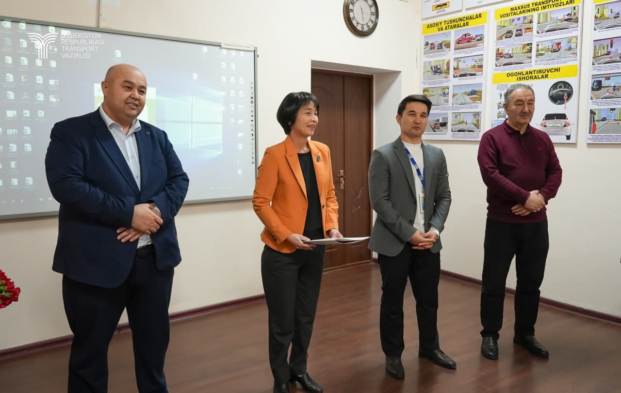 20 nafar xotin-qiz "D" toifadagi haydovchilik guvohnomasini olish uchun qayta tayyorlash kurslaridan o‘tdi