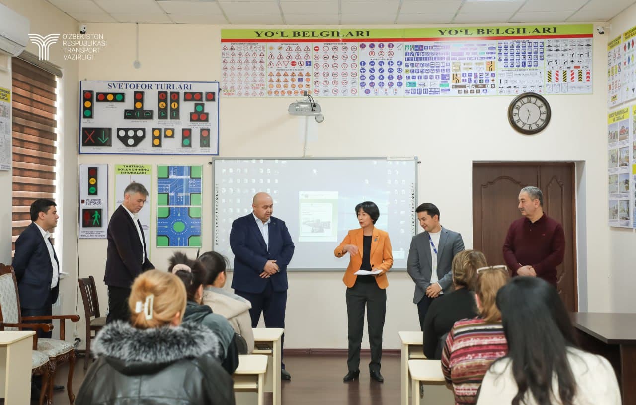 20 nafar xotin-qiz "D" toifadagi haydovchilik guvohnomasini olish uchun qayta tayyorlash kurslaridan o‘tdi