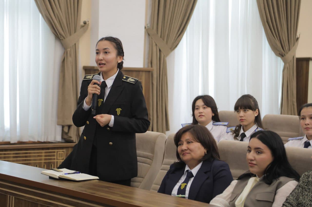 Девушки в науке: возможности и ответственность