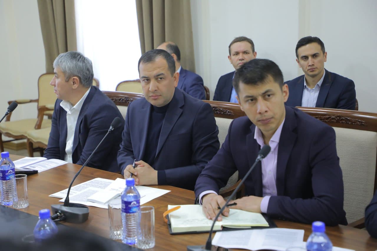 Представлена информация о ходе исполнения Закона "О железнодорожном транспорте"