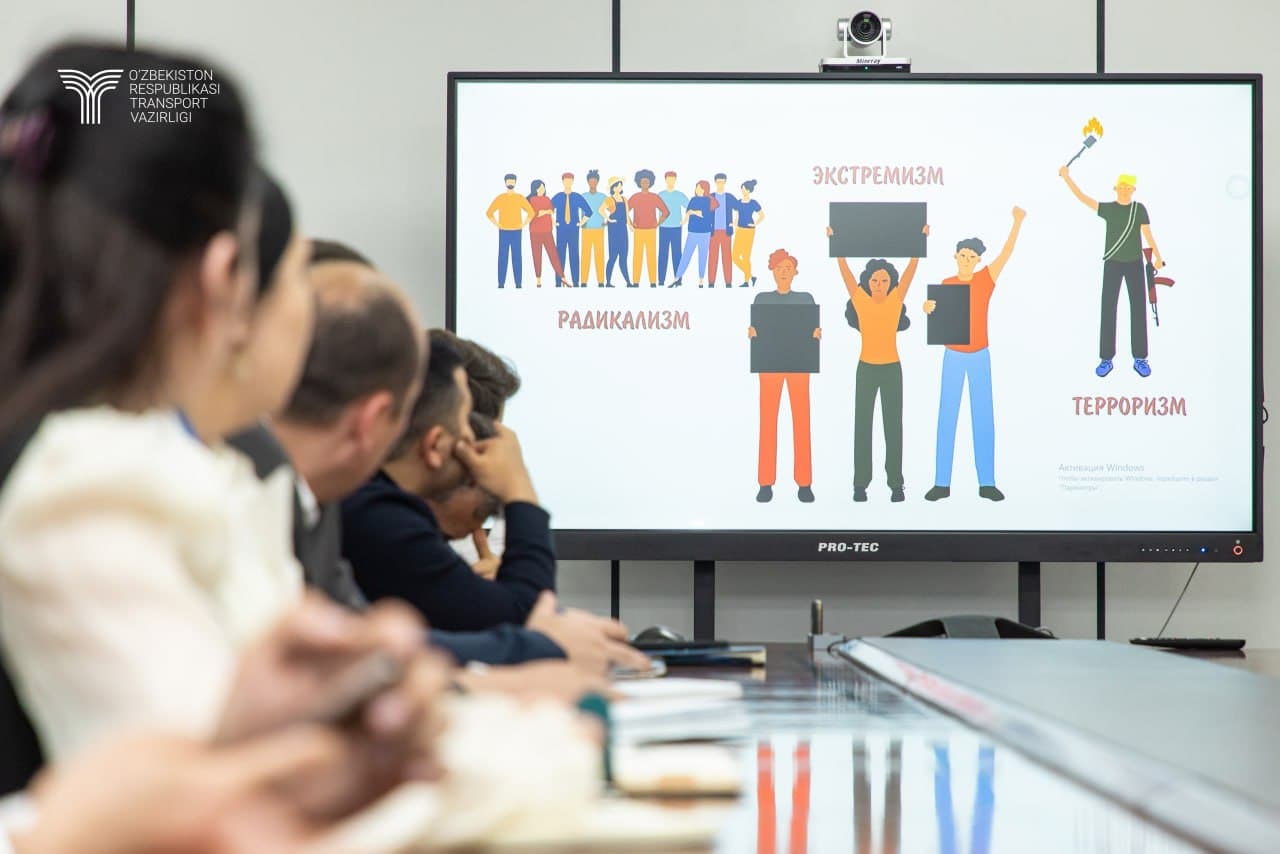 В рамках "Дня молодёжи" состоялся круглый стол на актуальные темы