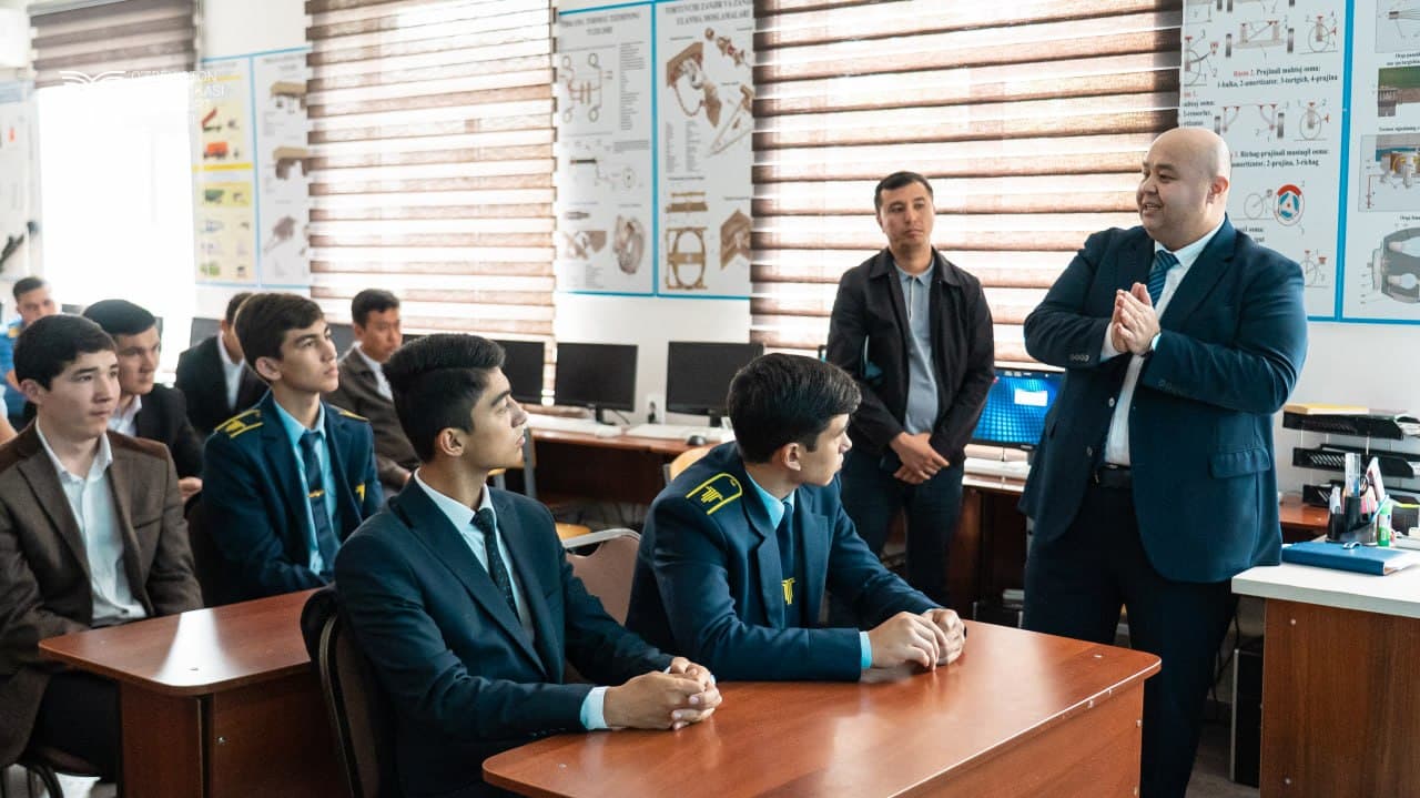 Безопасность дорожного движения - важный вопрос для молодежи и общества