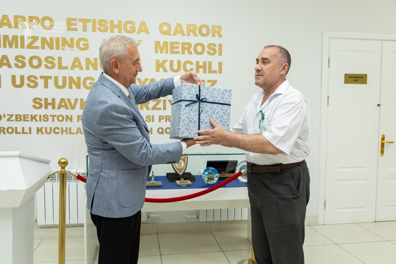 Uch avlod uchrashuvi
