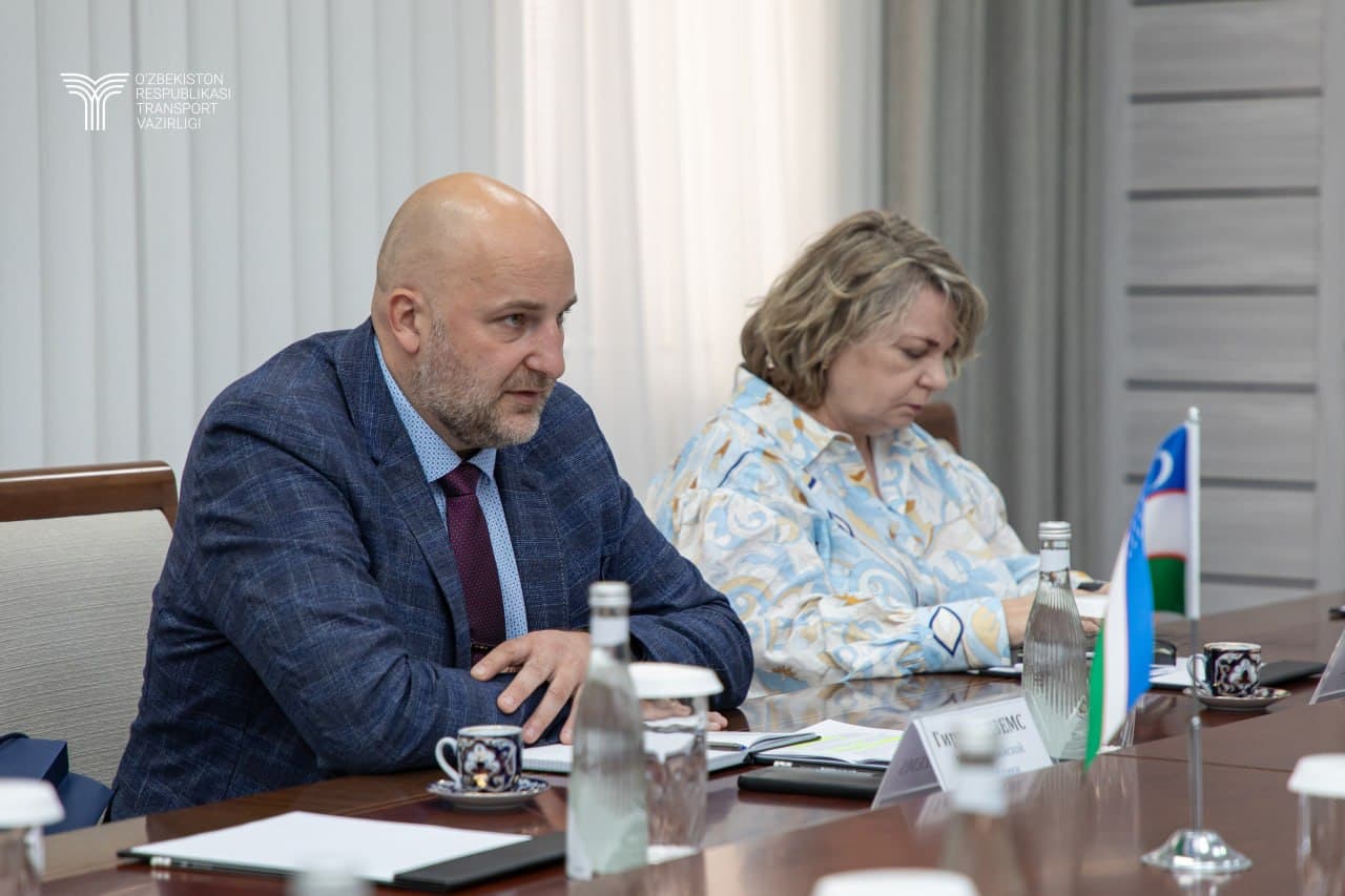 Министр транспорта встретился с послом Латвийской Республики