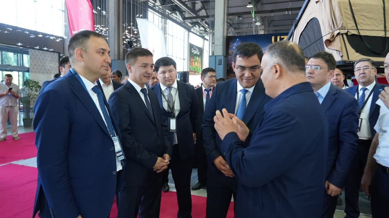 “Миллий саноат занжири" кўргазмаси бошланди