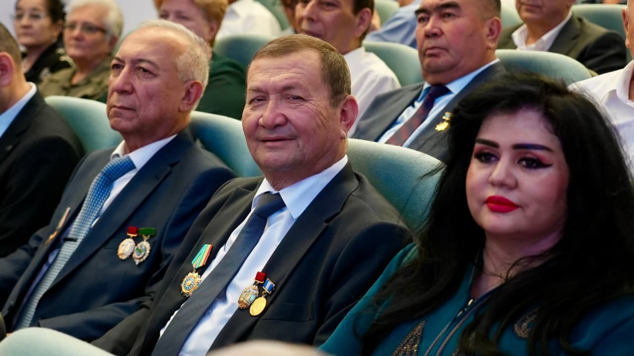 Ўзбекистон темирйўлчилари ўз касб байрамини нишонламоқда