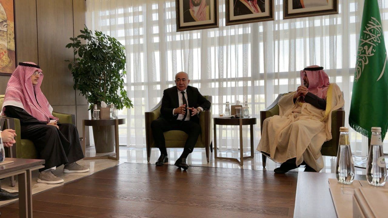 Zoyir Mirzayev Saudiya investisiyalar vaziri yordamchisi bilan istiqbolli loyihalarni muhokama qildi