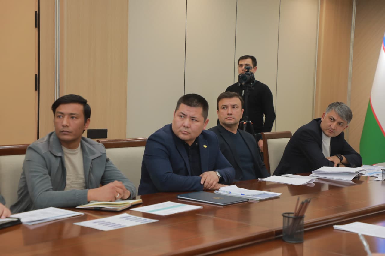 Viloyatda yoshlar siyosati: 2025-yil yakunlari va 2026-yil ustuvor vazifalari taqdim etildi