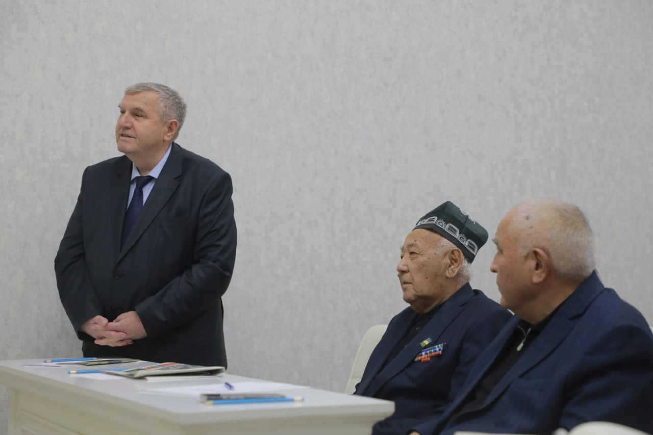 Harbiylar yurt sarhadlarini, ma’naviyatchilar ong sarhadlarini muhofaza qiladilar