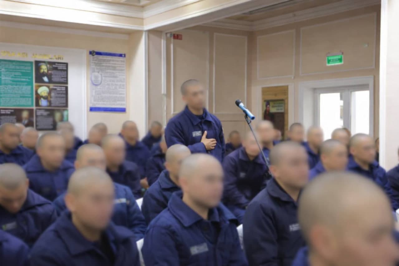 "Har kim xato qilishi mumkin, hamma gap xatolardan qanday xulosa chiqarishda" — Zoyir Mirzayev ozodlikdan mahrum etilgan yoshlar bilan uchrashdi
