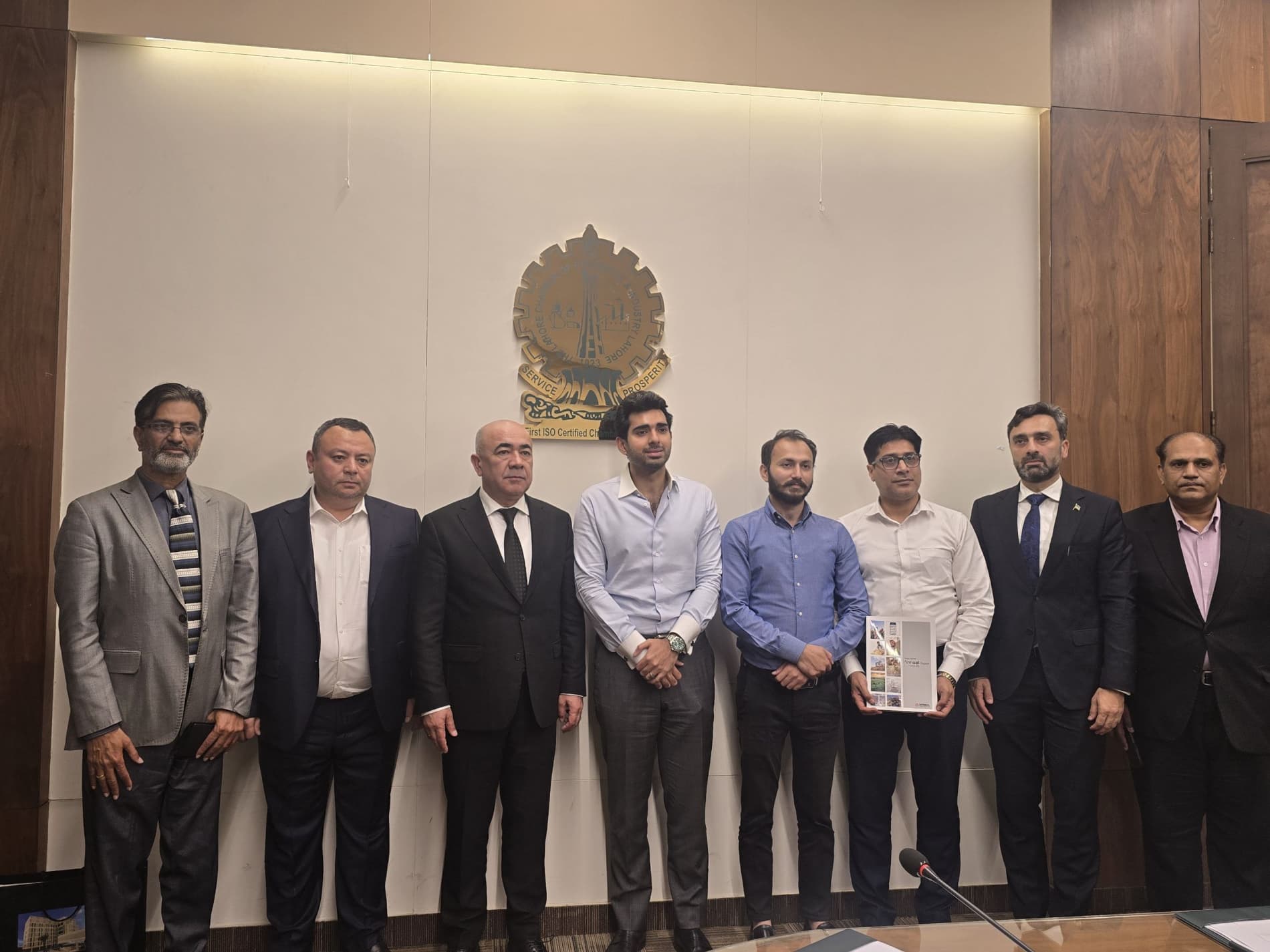 Delegatsiyamiz biznes anjumanda ishtirok etdi va qator ishbilarmon doiralar bilan faol muzokaralar olib bordi